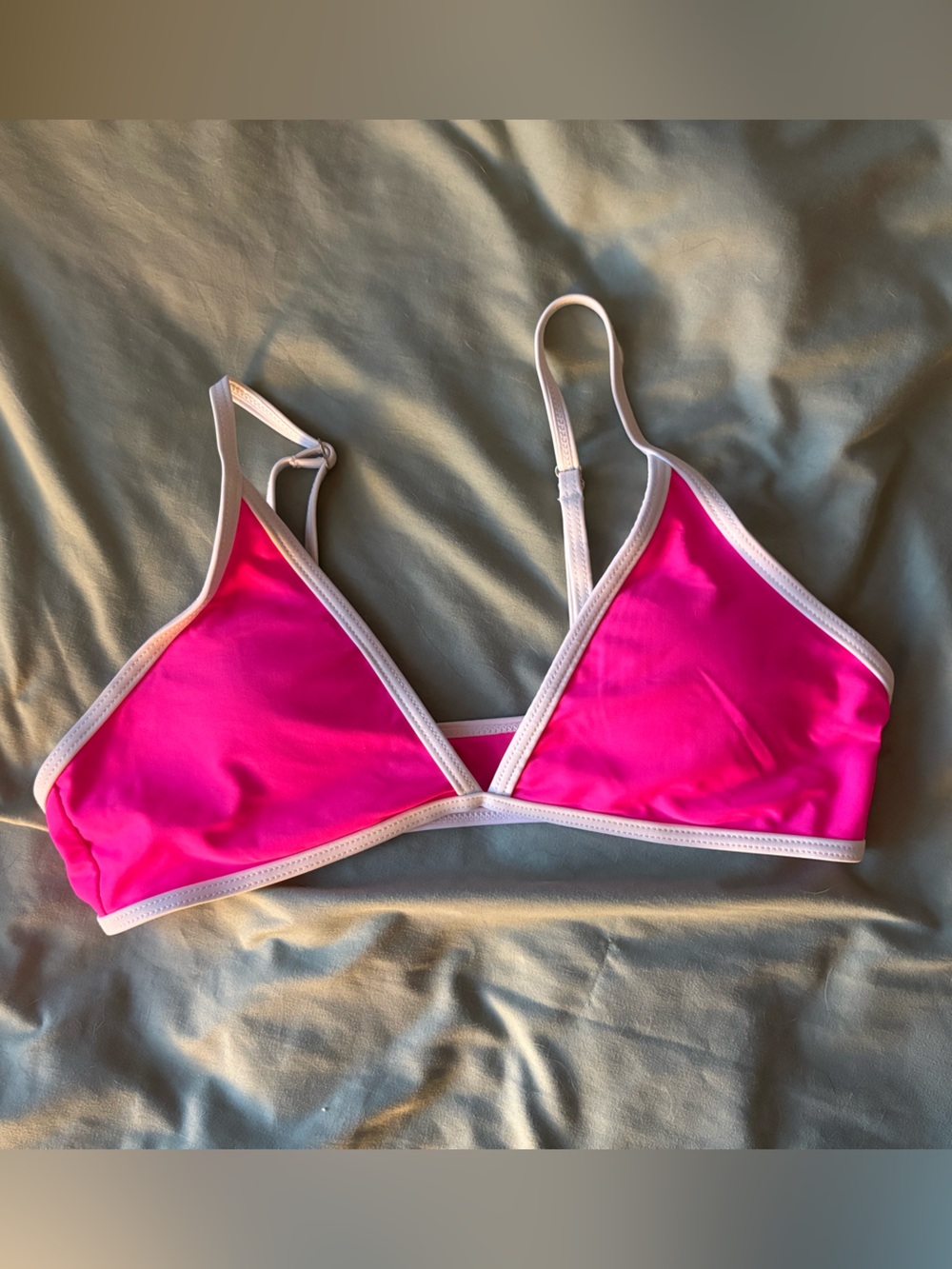 3 for $10 👙Neon Pink Color Block Bikini Top 🩷